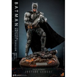 Imagén: Figura Batman Tactical Batsuit Version Zack Snyder